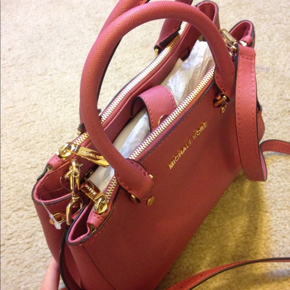 NWT Michael Kors Small Sutton Satchel in Tulip - Picture 3 of 4